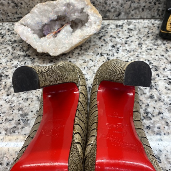 ❌SOLD❌ Authentic Christian Louboutin Python heels - Picture 6 of 10